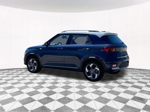 New 2025 Hyundai Venue Limited image 7