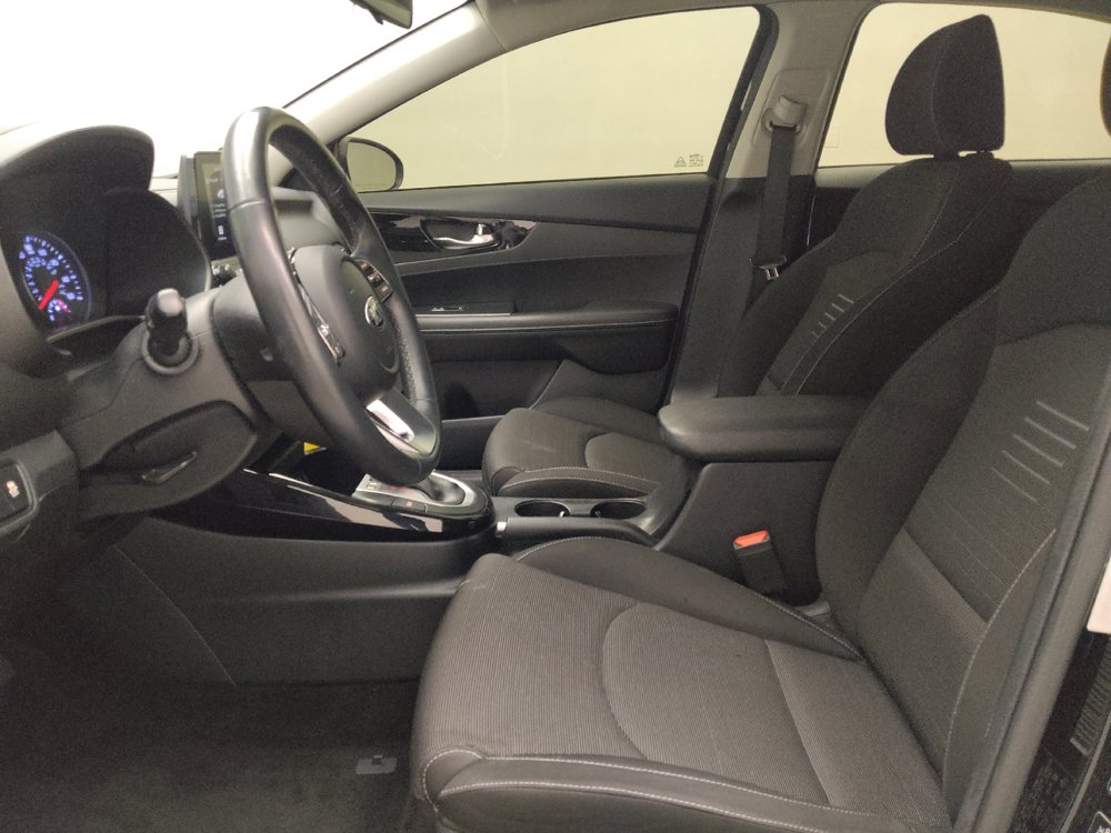Used 2019 Kia Forte S w/ S Premium Package FWD image 17