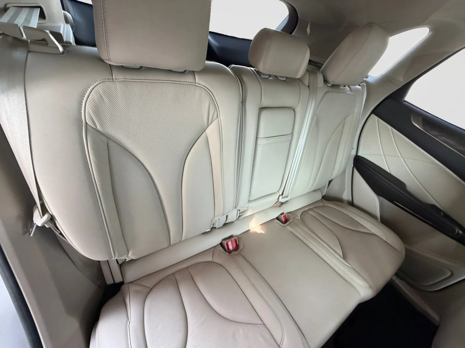 Used 2018 Lincoln MKC Reserve w/ Lincoln MKC Climate Package AWD/4WD image 18