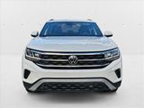 Used 2022 Volkswagen Atlas Cross Sport SE image 2