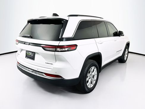 Used 2023 Jeep Grand Cherokee Limited AWD/4WD image 9