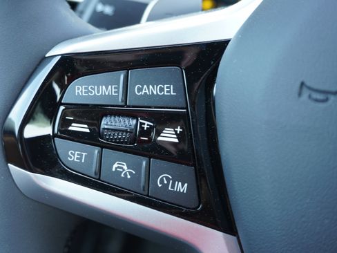 New 2025 BMW 330i Sedan w/ Convenience Package image 16