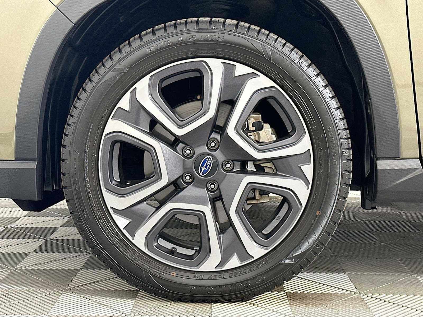 Used 2023 Subaru Ascent Limited w/ Technology Package AWD/4WD image 31