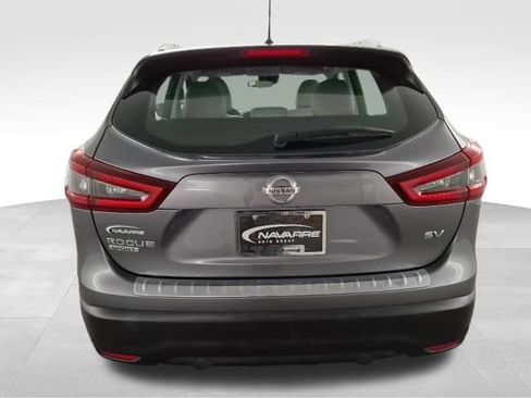 Used 2022 Nissan Rogue Sport SV w/ Technology Package FWD image 6