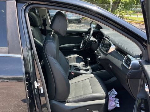 Used 2017 Kia Sorento SX FWD image 6