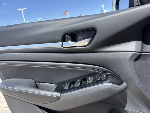 Used 2023 Nissan Altima 2.5 SL FWD image 30