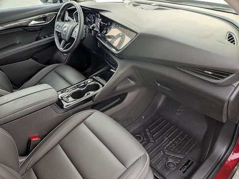 Used 2023 Buick Envision Essence image 33