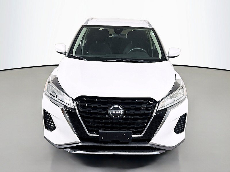 Used 2024 Nissan Kicks SV FWD image 2
