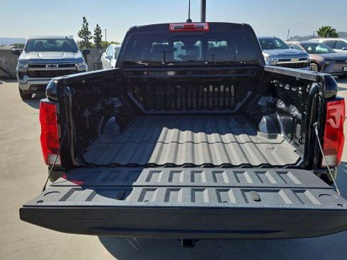 Used 2024 Chevrolet Colorado LT w/ LT Convenience Package RWD image 26