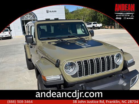 Used 2026 Jeep Wrangler Unlimited Sahara w/ Safety Group AWD/4WD image 1