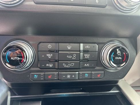 Used 2020 Ford F150 Lariat w/ Equipment Group 502A Luxury image 16