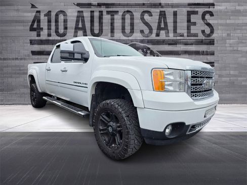 Used 2013 GMC Sierra 2500 Denali w/ Suspension Package, Off-Road AWD/4WD image 1
