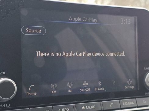 Used 2024 Nissan Altima 2.5 SV image 3