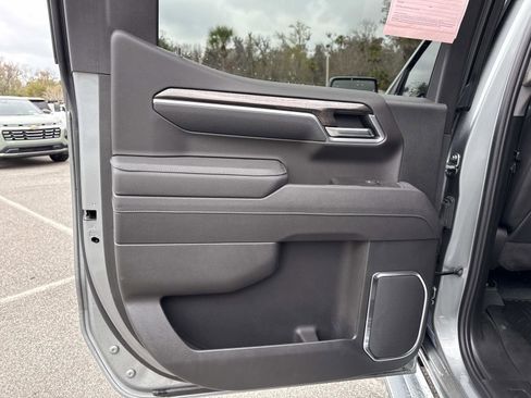 Used 2025 Chevrolet Silverado 1500 LTZ w/ Technology Package image 10