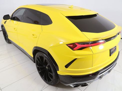 Used 2019 Lamborghini Urus image 39