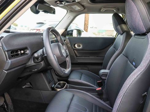 Used 2025 MINI Cooper S image 17