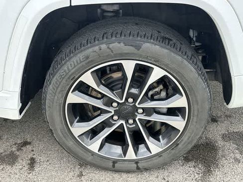 Used 2021 Jeep Grand Cherokee L Overland w/ Luxury Tech Group IV image 5