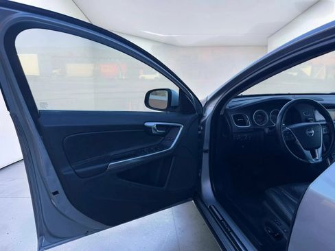 Used 2011 Volvo S60 T6 AWD/4WD image 9