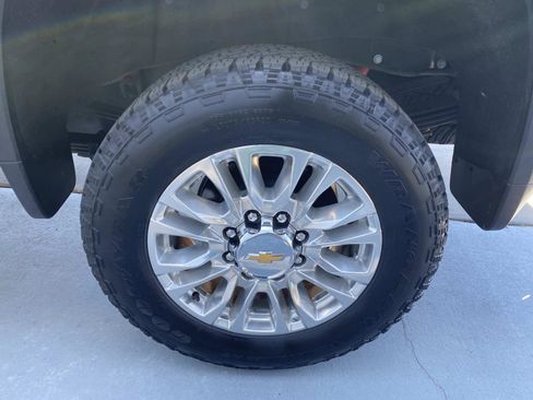Used 2023 Chevrolet Silverado 3500 High Country AWD/4WD image 10
