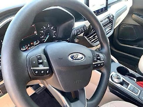 Used 2021 Ford Escape SE AWD/4WD image 19