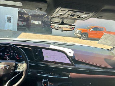 Used 2023 Cadillac Escalade ESV V image 16