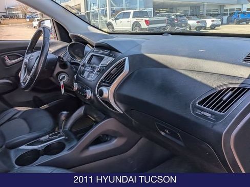 Used 2011 Hyundai Tucson GLS FWD image 23