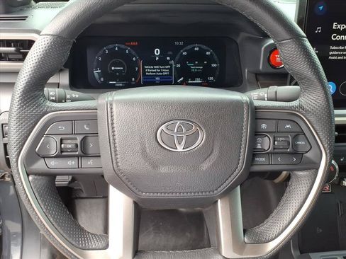 Used 2024 Toyota Tacoma TRD Off-Road w/ TRD Off Road Upgrade Package AWD/4WD image 18