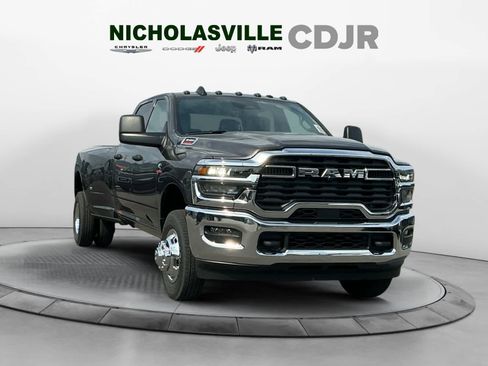 New 2026 RAM 3500 Tradesman w/ Chrome Appearance Group A image 8