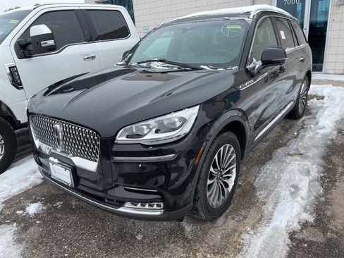 Used 2020 Lincoln Aviator Reserve w/ Equipment Group 201A image 2