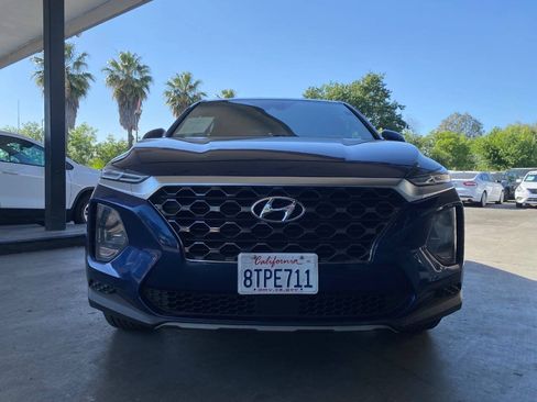 Used 2019 Hyundai Santa Fe SE AWD/4WD image 2