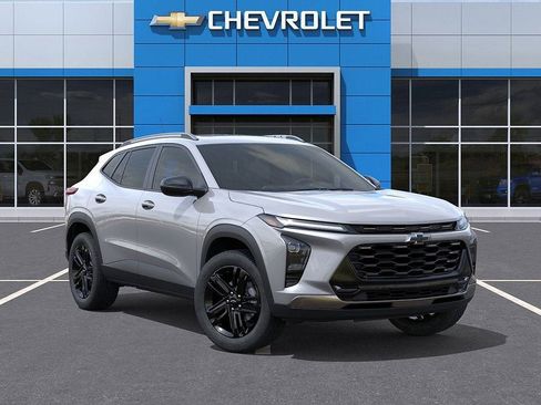 New 2026 Chevrolet Trax ACTIV w/ Sunroof Package FWD image 8