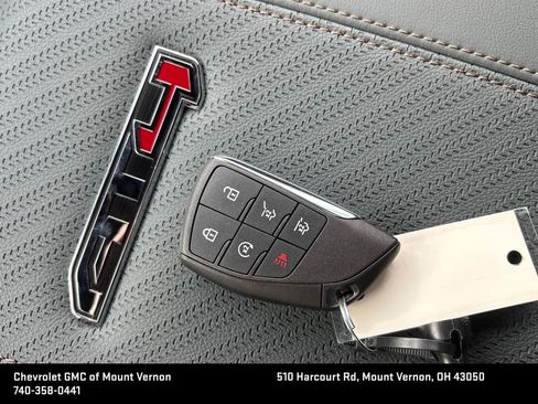 New 2026 GMC Yukon XL AT4 w/ AT4 Premium Plus Package AWD/4WD image 31