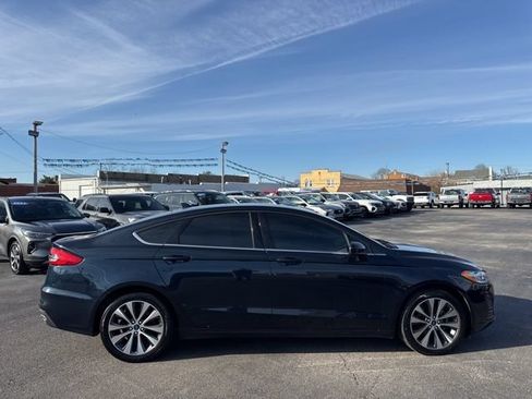 Used 2020 Ford Fusion SE AWD/4WD image 5