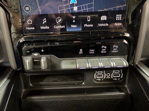 Used 2023 RAM 1500 Big Horn AWD/4WD image 25