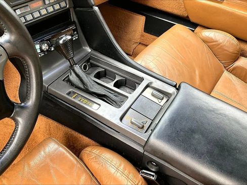 Used 1990 Chevrolet Corvette Coupe RWD image 16