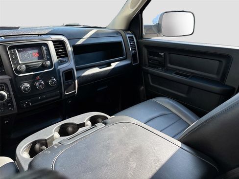 Used 2022 RAM 1500 Tradesman w/ Chrome Appearance Group image 25