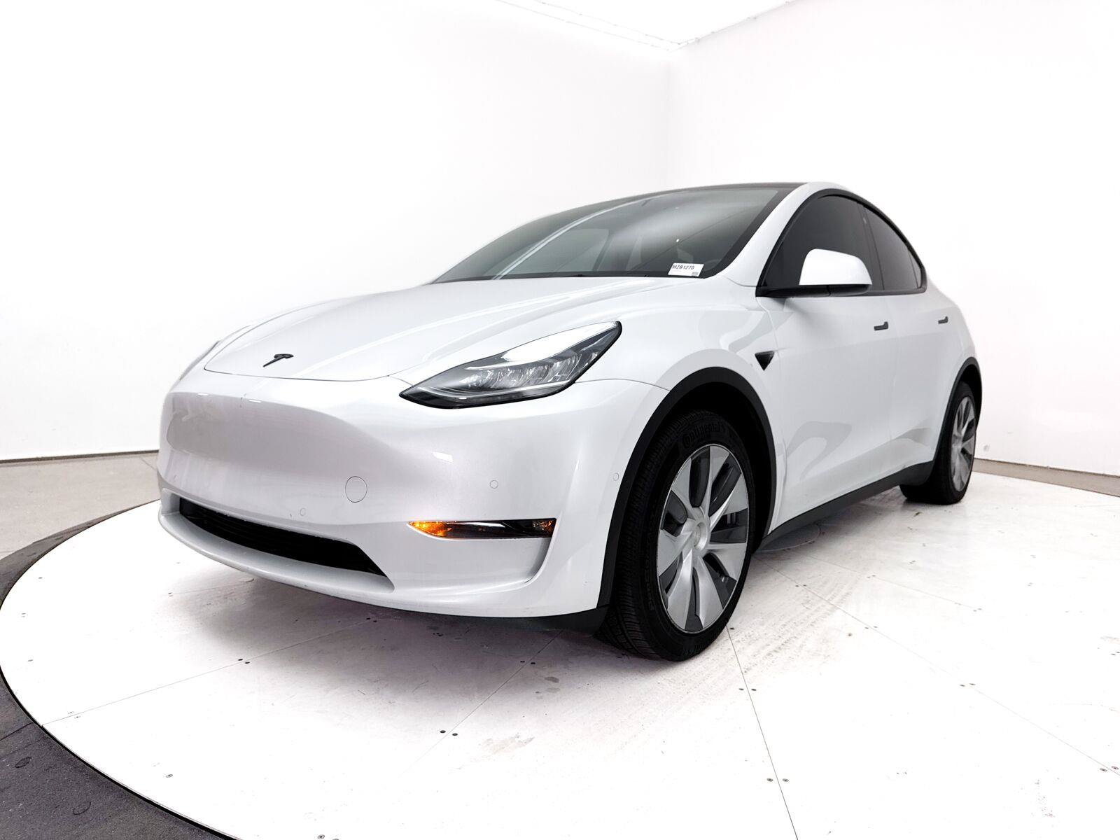 Used 2022 Tesla Model Y Long Range AWD/4WD image 12