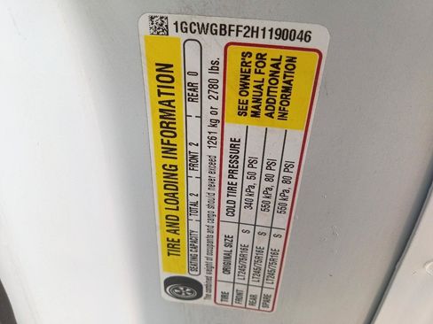 Used 2017 Chevrolet Express 2500 Extended RWD image 30