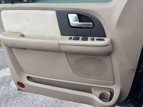 Used 2003 Ford Expedition Eddie Bauer RWD image 5
