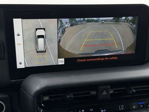 Used 2024 Toyota Land Cruiser image 18