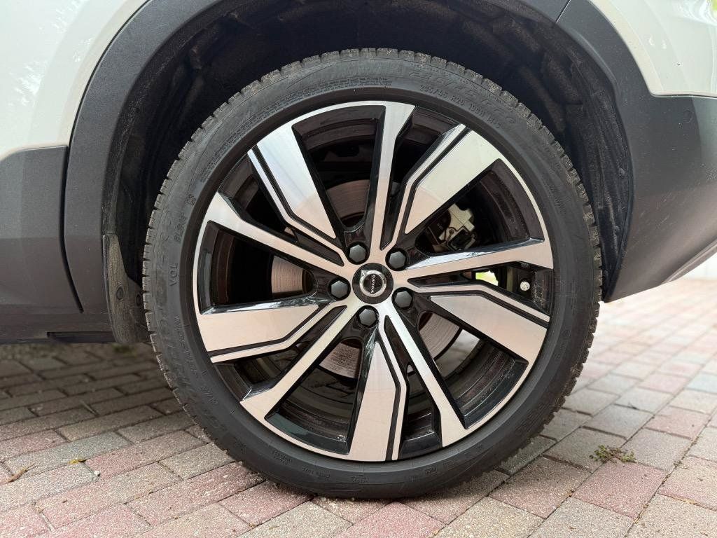 Used 2022 Volvo XC40 P8 Recharge Ultimate AWD/4WD image 11