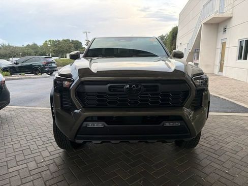 Used 2026 Toyota Tacoma TRD Off-Road w/ TRD Off Road Upgrade Package AWD/4WD image 2