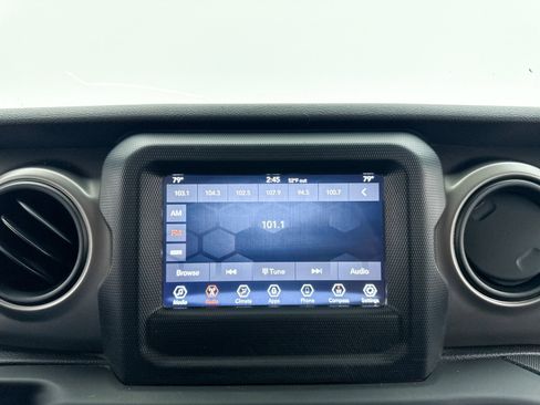 Used 2020 Jeep Gladiator Sport w/ Quick Order Package 24S image 7