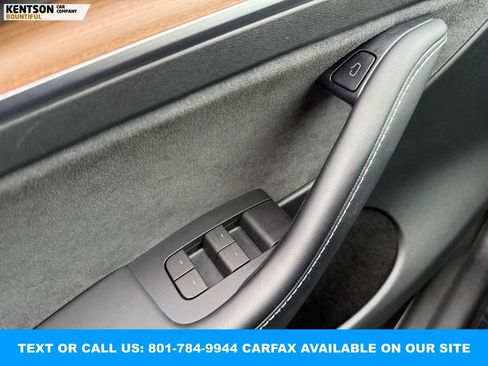 Used 2022 Tesla Model Y Performance image 19