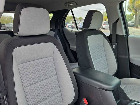 Used 2022 Chevrolet Equinox LT image 25