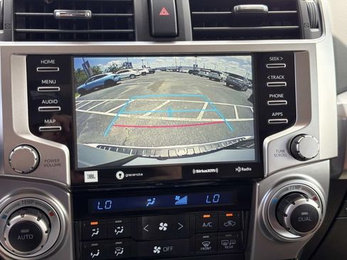 Used 2021 Toyota 4Runner Limited AWD/4WD image 32