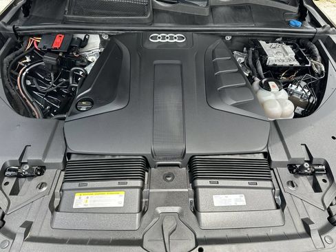 Used 2019 Audi Q7 2.0T Premium Plus w/ Premium Plus Package AWD/4WD image 4