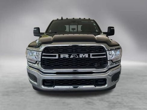 Used 2024 RAM 3500 Tradesman w/ Chrome Appearance Group AWD/4WD image 12