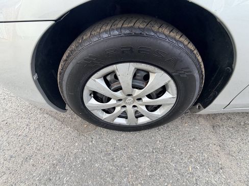 Used 2009 Toyota Camry LE FWD image 30