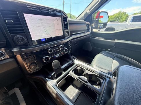 Used 2023 Ford F350 Lariat w/ Lariat Ultimate Package image 31